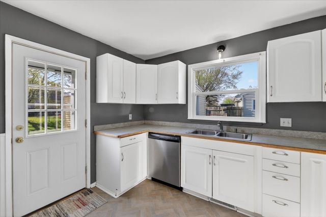 5837 Stratford Drive, Portage City, MI 49024