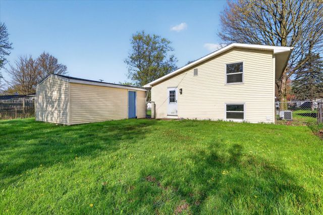 5837 Stratford Drive, Portage City, MI 49024