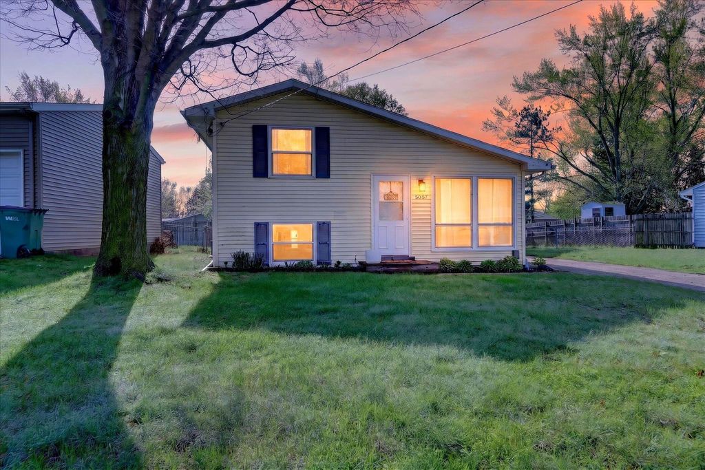 5837 Stratford Drive, Portage City, MI 49024