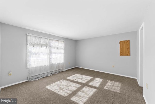 120 DARTMOUTH RD, Pennsville, NJ 08070