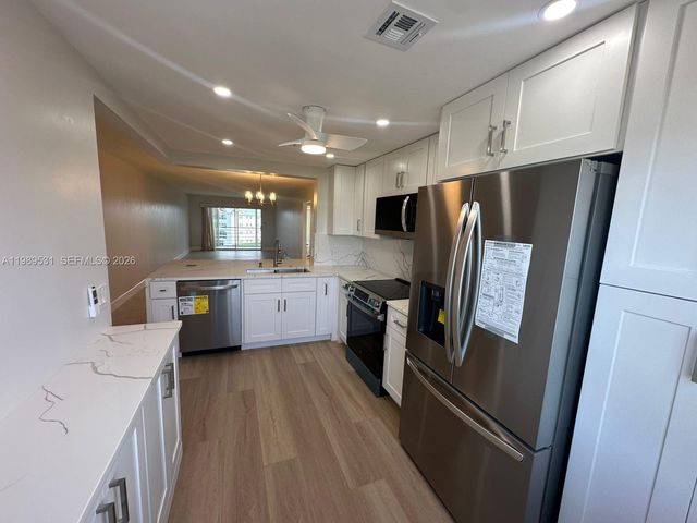 4098 Yarmouth E 4098, Boca Raton, FL 33434