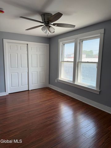 822 Sargent Place, Schenectady, NY 12303
