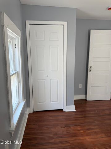 822 Sargent Place, Schenectady, NY 12303