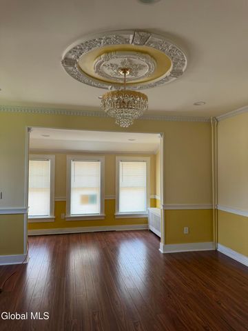 822 Sargent Place, Schenectady, NY 12303