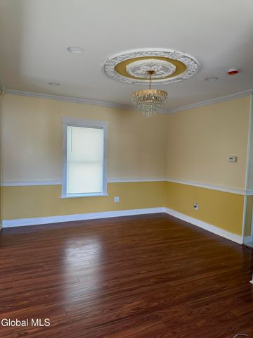 822 Sargent Place, Schenectady, NY 12303