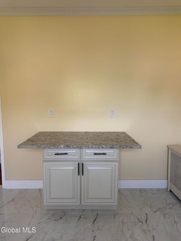 822 Sargent Place, Schenectady, NY 12303