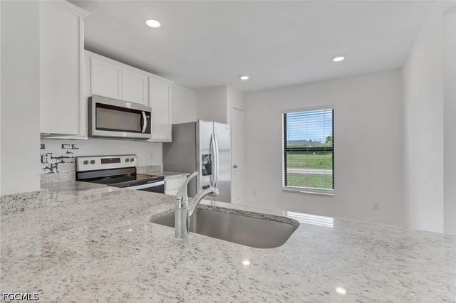 219 NW 25th TER, Cape Coral, FL 33993