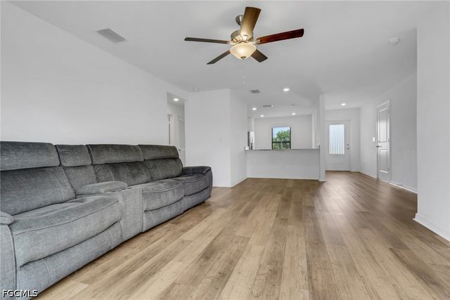 219 NW 25th TER, Cape Coral, FL 33993