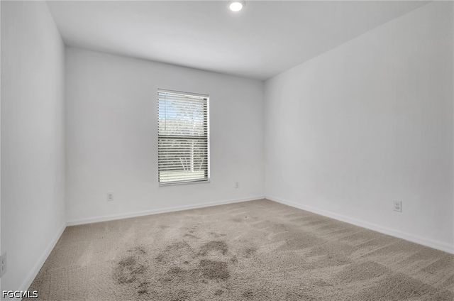 219 NW 25th TER, Cape Coral, FL 33993