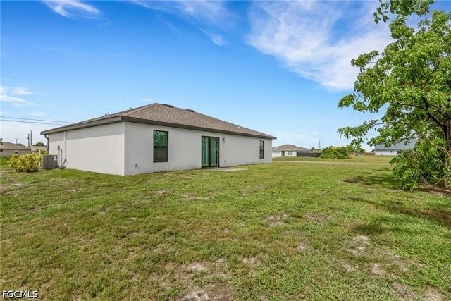 219 NW 25th TER, Cape Coral, FL 33993