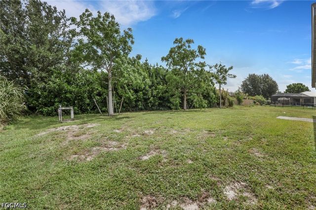 219 NW 25th TER, Cape Coral, FL 33993