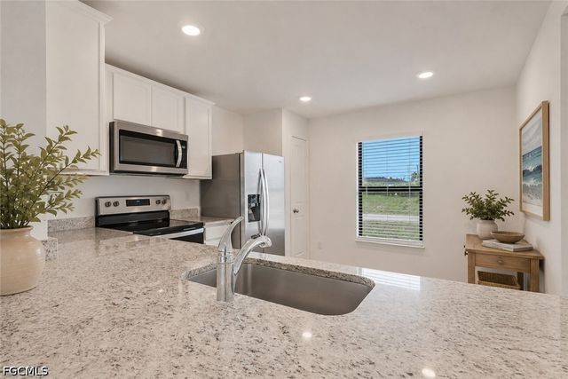 219 NW 25th TER, Cape Coral, FL 33993