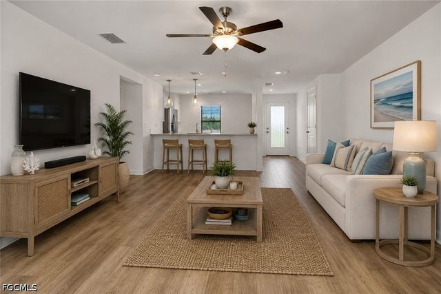 219 NW 25th TER, Cape Coral, FL 33993