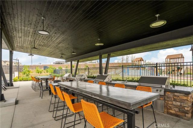 16502 Casa Grande 422, Fontana, CA 92336