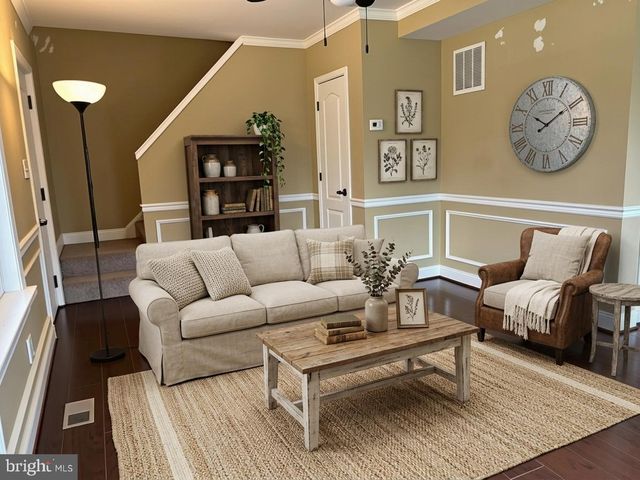 29 HENRY AVE, Nottingham, MD 21236