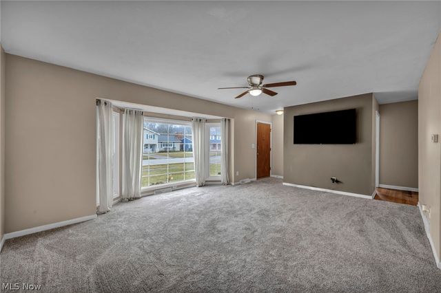 337 University Avenue, Elyria, OH 44035