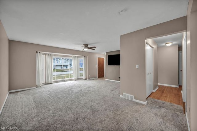 337 University Avenue, Elyria, OH 44035