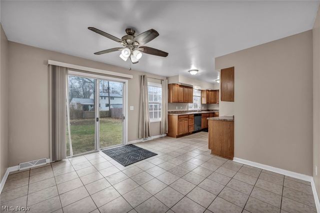 337 University Avenue, Elyria, OH 44035