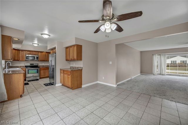 337 University Avenue, Elyria, OH 44035