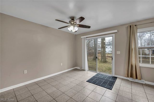 337 University Avenue, Elyria, OH 44035