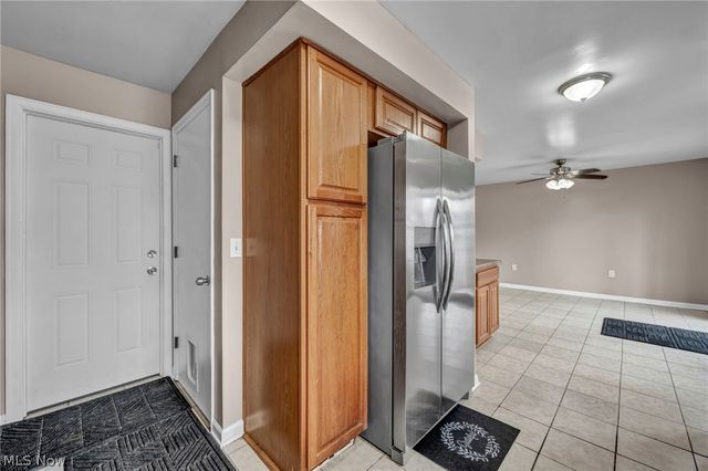 337 University Avenue, Elyria, OH 44035