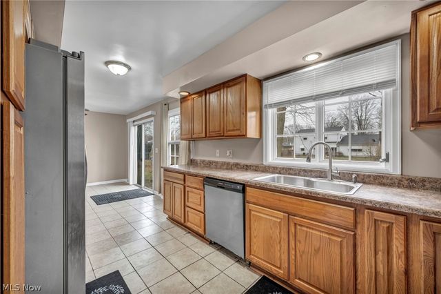 337 University Avenue, Elyria, OH 44035