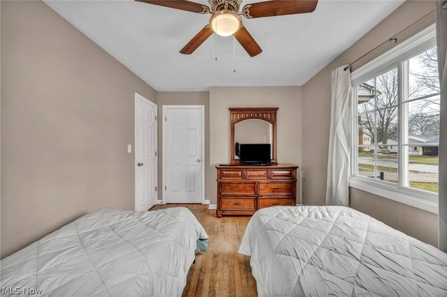 337 University Avenue, Elyria, OH 44035