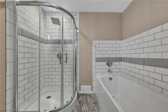 337 University Avenue, Elyria, OH 44035