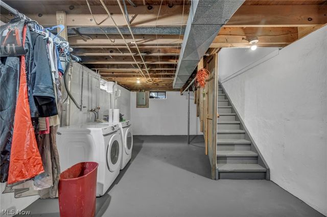 337 University Avenue, Elyria, OH 44035