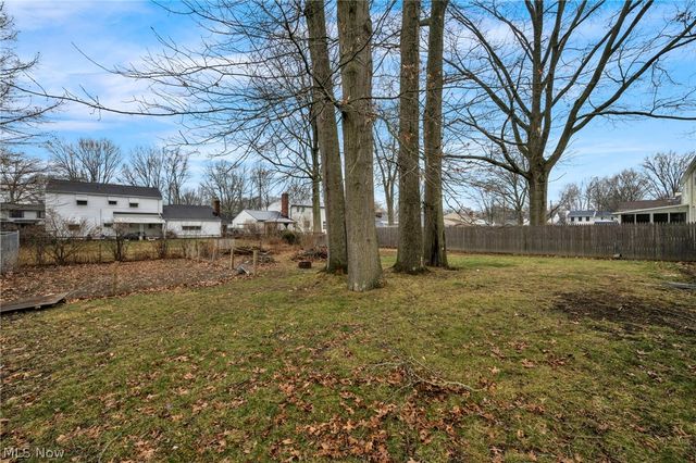 337 University Avenue, Elyria, OH 44035