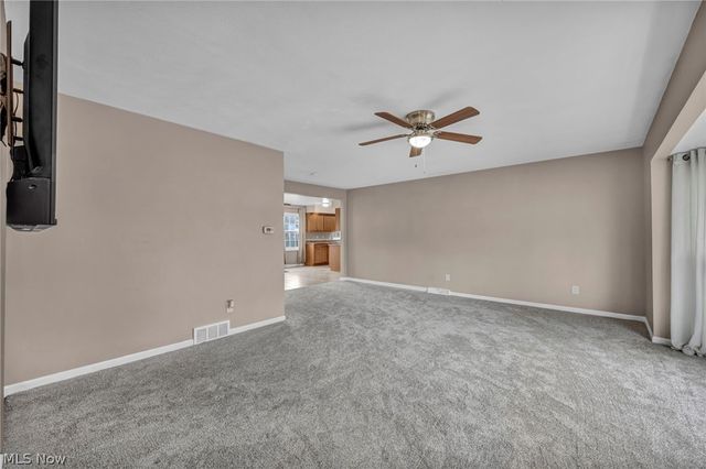 337 University Avenue, Elyria, OH 44035