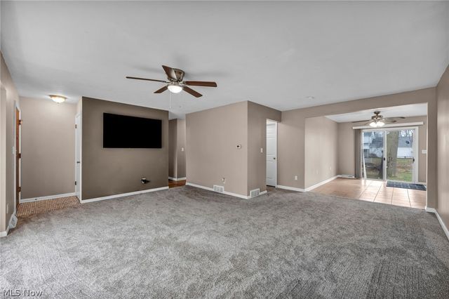 337 University Avenue, Elyria, OH 44035