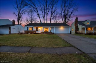 337 University Avenue, Elyria, OH 44035