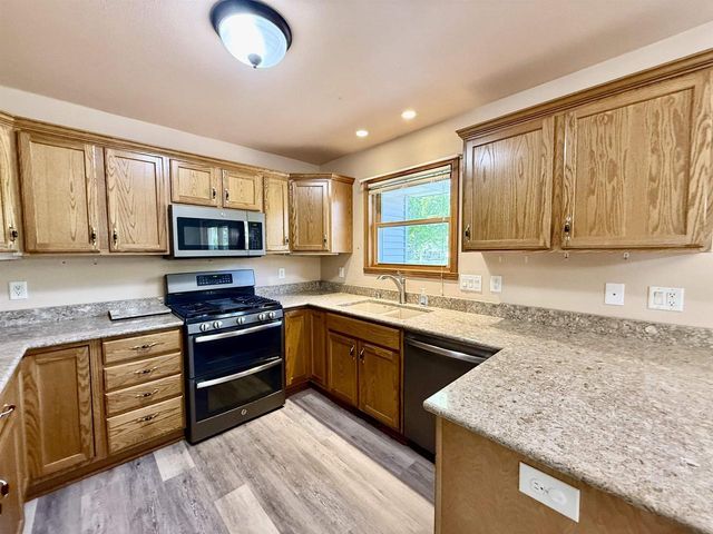 975 WHIPPOORWILL LANE, Fond Du Lac, WI 54935