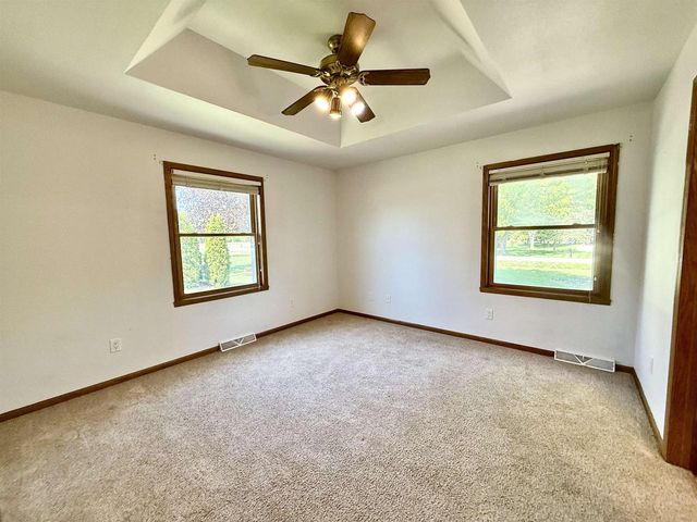 975 WHIPPOORWILL LANE, Fond Du Lac, WI 54935
