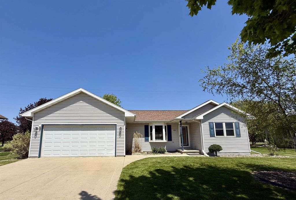 975 WHIPPOORWILL LANE, Fond Du Lac, WI 54935