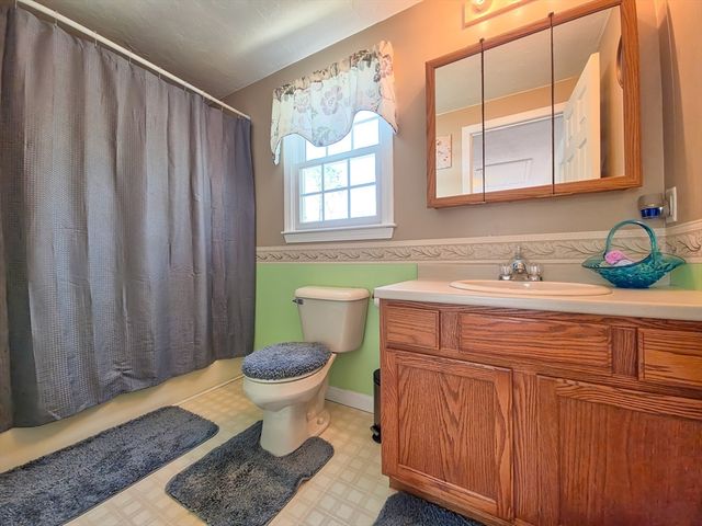 51 Jamies Path, Plymouth, MA 02360