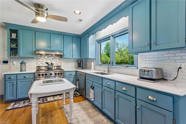 5585 Ware Neck RD, Gloucester, VA 23061