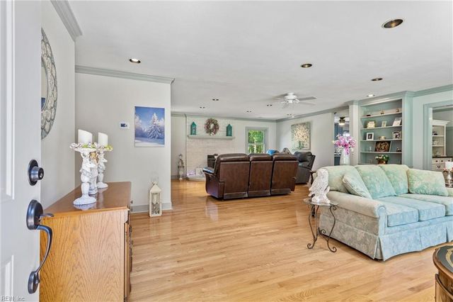 5585 Ware Neck RD, Gloucester, VA 23061