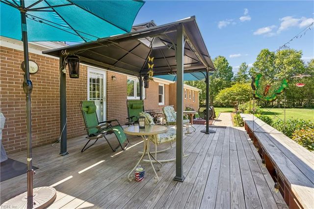 5585 Ware Neck RD, Gloucester, VA 23061