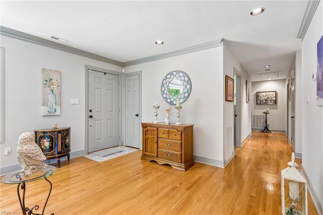 5585 Ware Neck RD, Gloucester, VA 23061