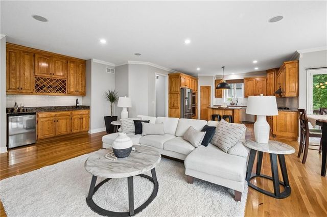13232 Falmouth Street, Leawood, KS 66209