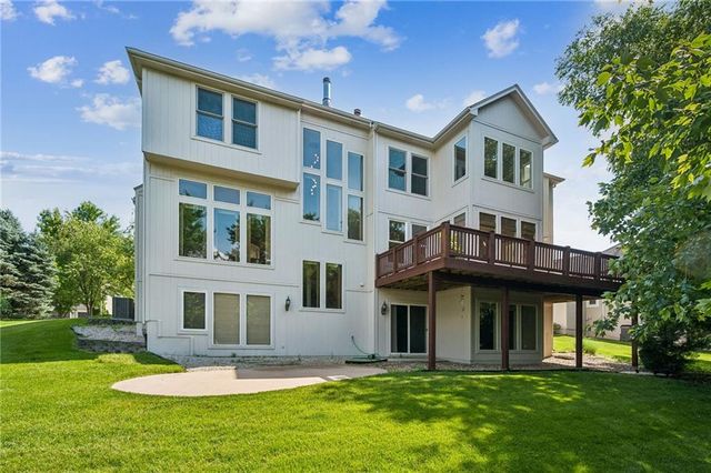 13232 Falmouth Street, Leawood, KS 66209