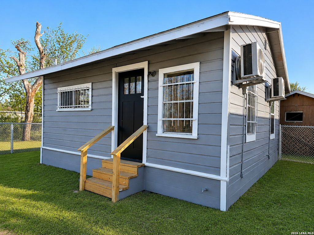 534 SHARMAIN PL, San Antonio, TX 78221