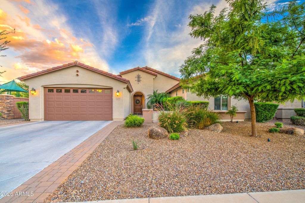 2471 E CRESCENT Way, Gilbert, AZ 85298 — exterior