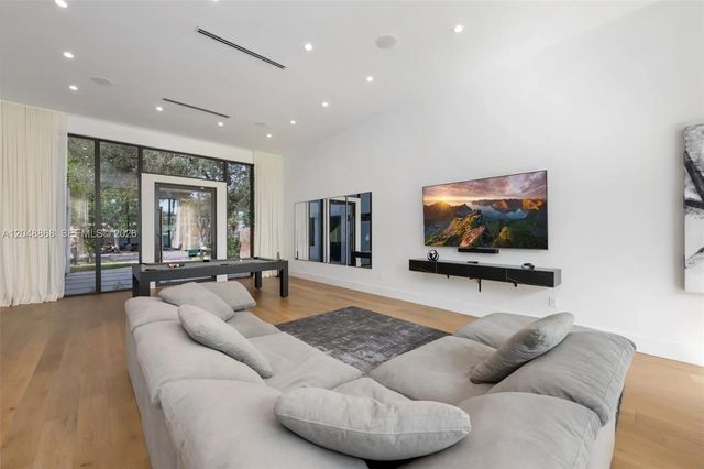 80 NW 45th Street, Miami, FL 33127