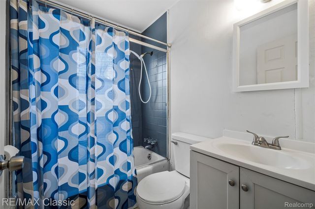 635 Wesbrook Street, Pontiac, MI 48340