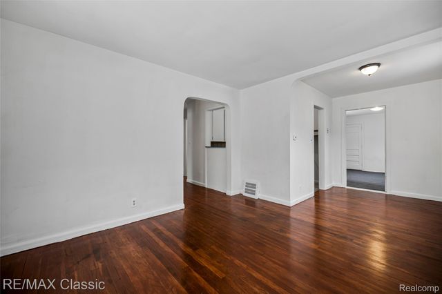 635 Wesbrook Street, Pontiac, MI 48340