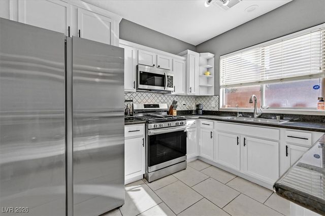 8967 Lanta Island Avenue, Las Vegas, NV 89148