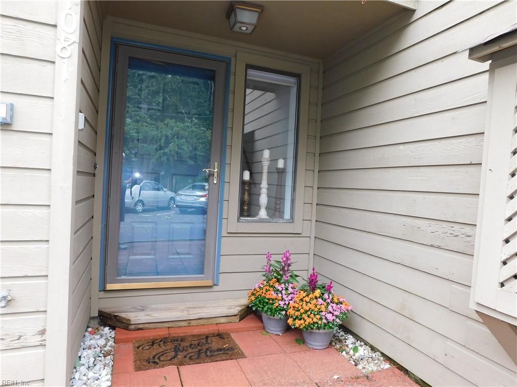 1081 Chinquapin LN, Virginia Beach, VA 23451